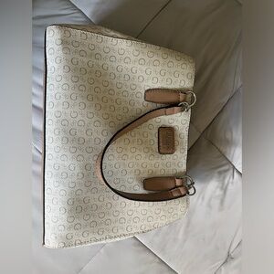 Guess tote